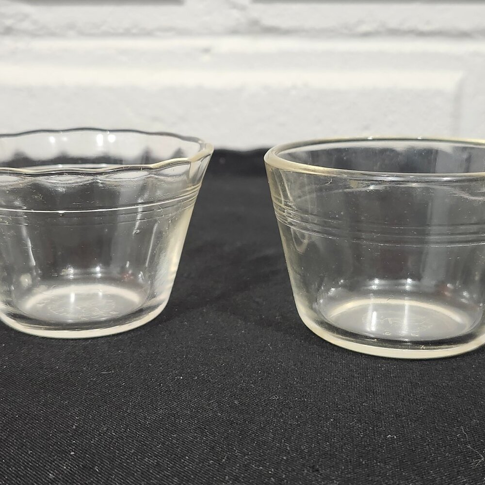 Vintage Set of 2 Pyrex Clear Custard Cups